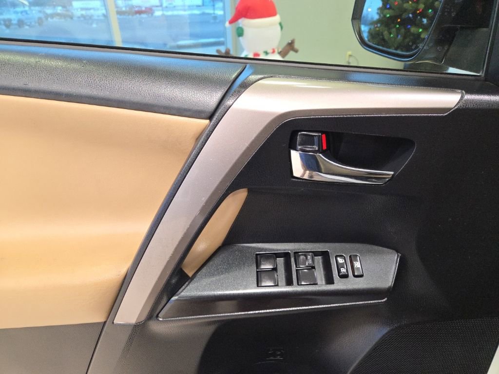 Used 2018 Toyota RAV4 XLE w/ Plus Extra Value Package image 11