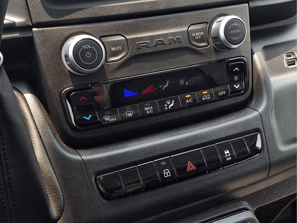 New 2026 RAM ProMaster 2500 w/ Convenience Group FWD image 11