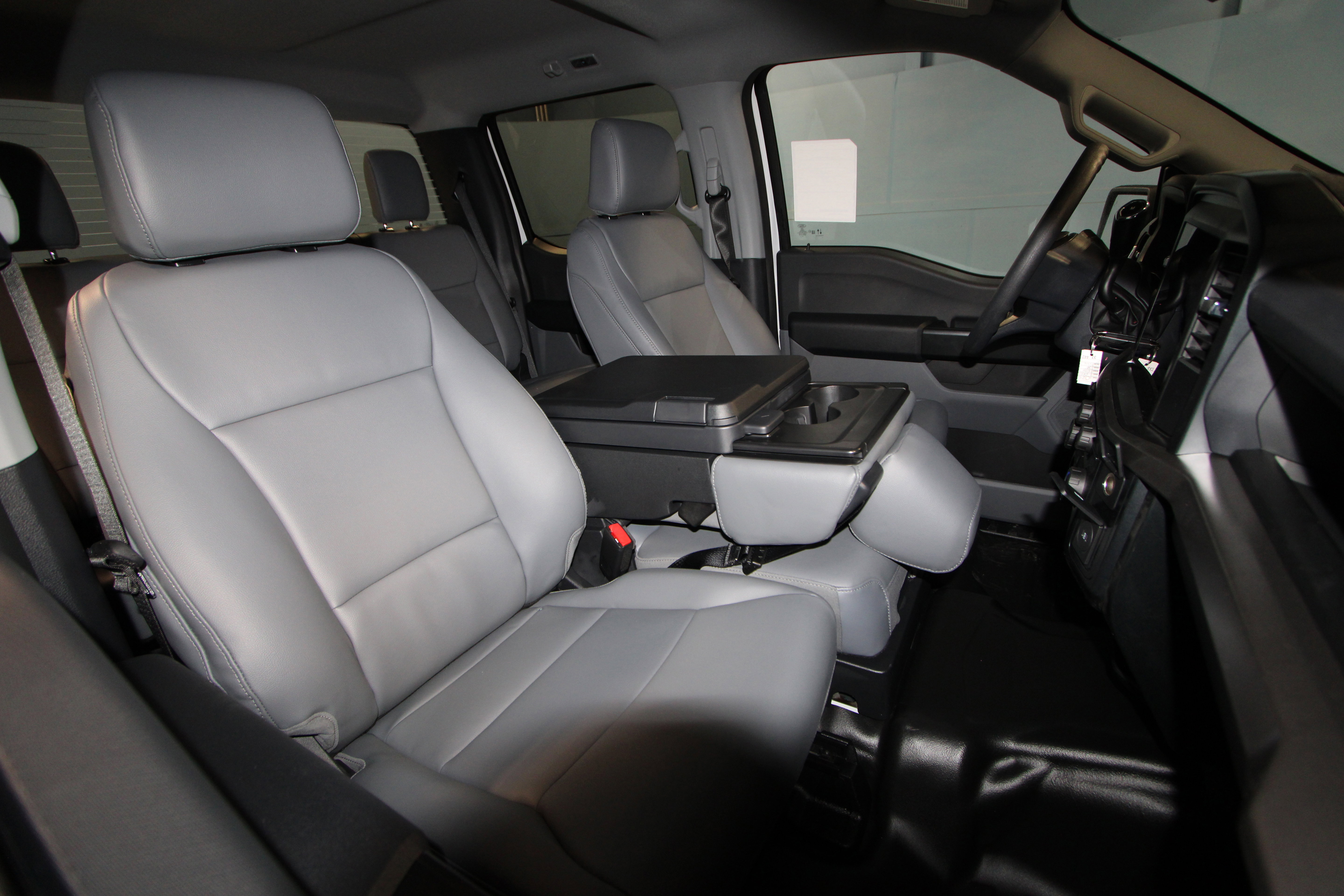 New 2025 Ford F150 XL w/ Equipment Group 103A High image 19