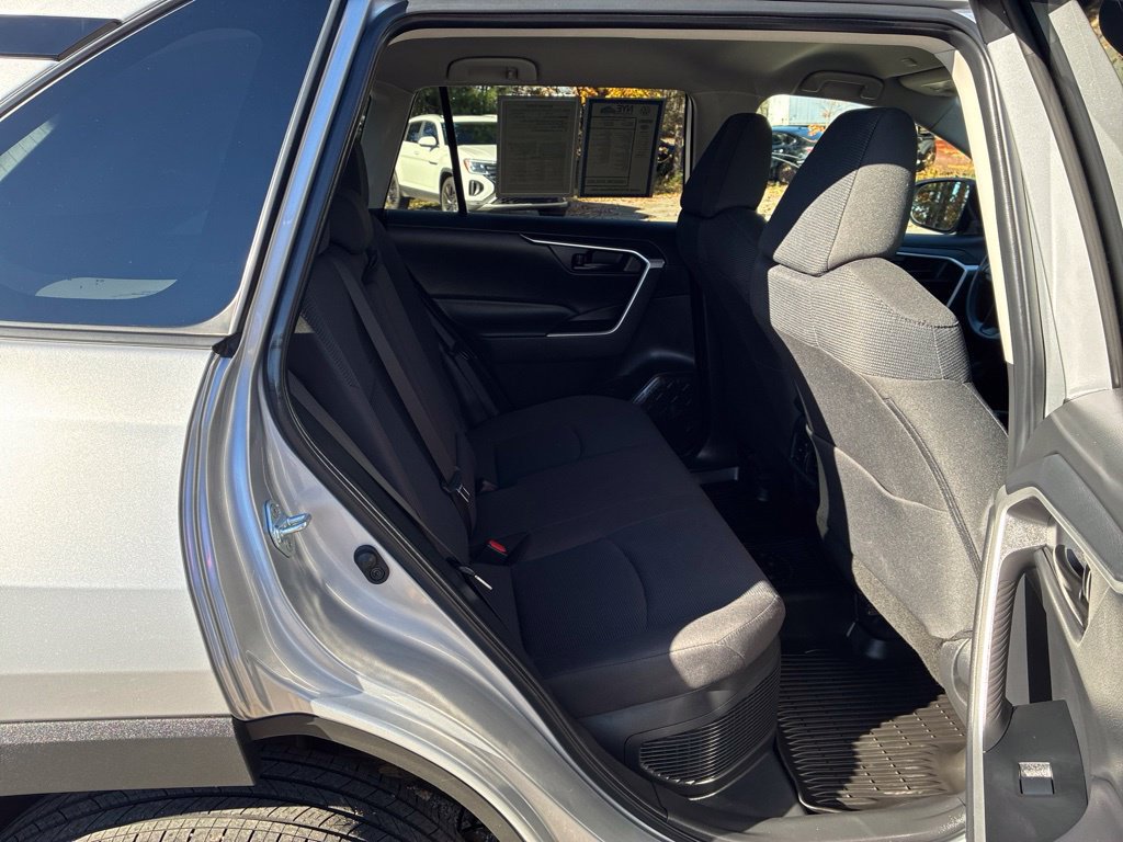 Used 2024 Toyota RAV4 LE AWD/4WD image 60
