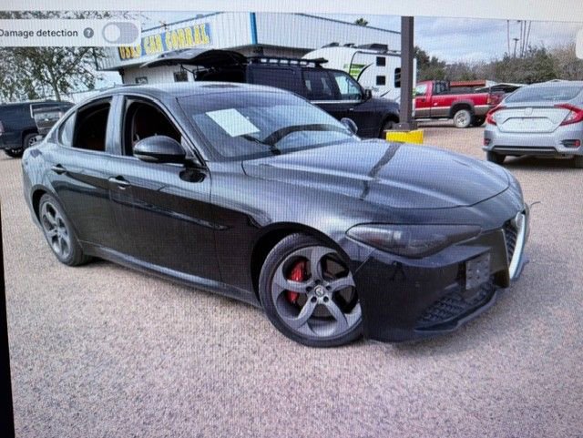 Used 2018 Alfa Romeo Giulia RWD image 2