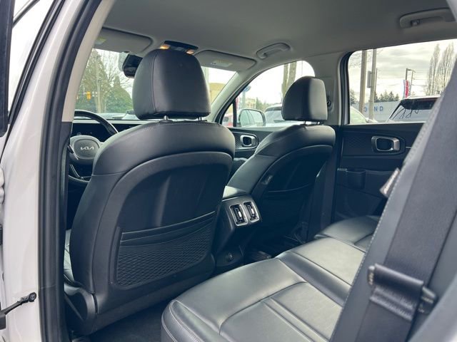Certified 2024 Kia Sorento S image 11