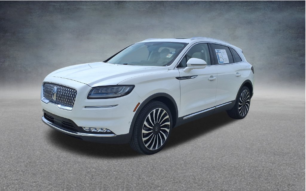 Used 2023 Lincoln Nautilus Black Label AWD/4WD image 3