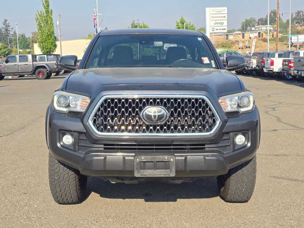 Used 2018 Toyota Tacoma TRD Off-Road AWD/4WD image 12