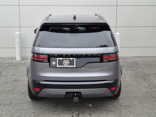 Used 2025 Land Rover Discovery Dynamic SE image 11