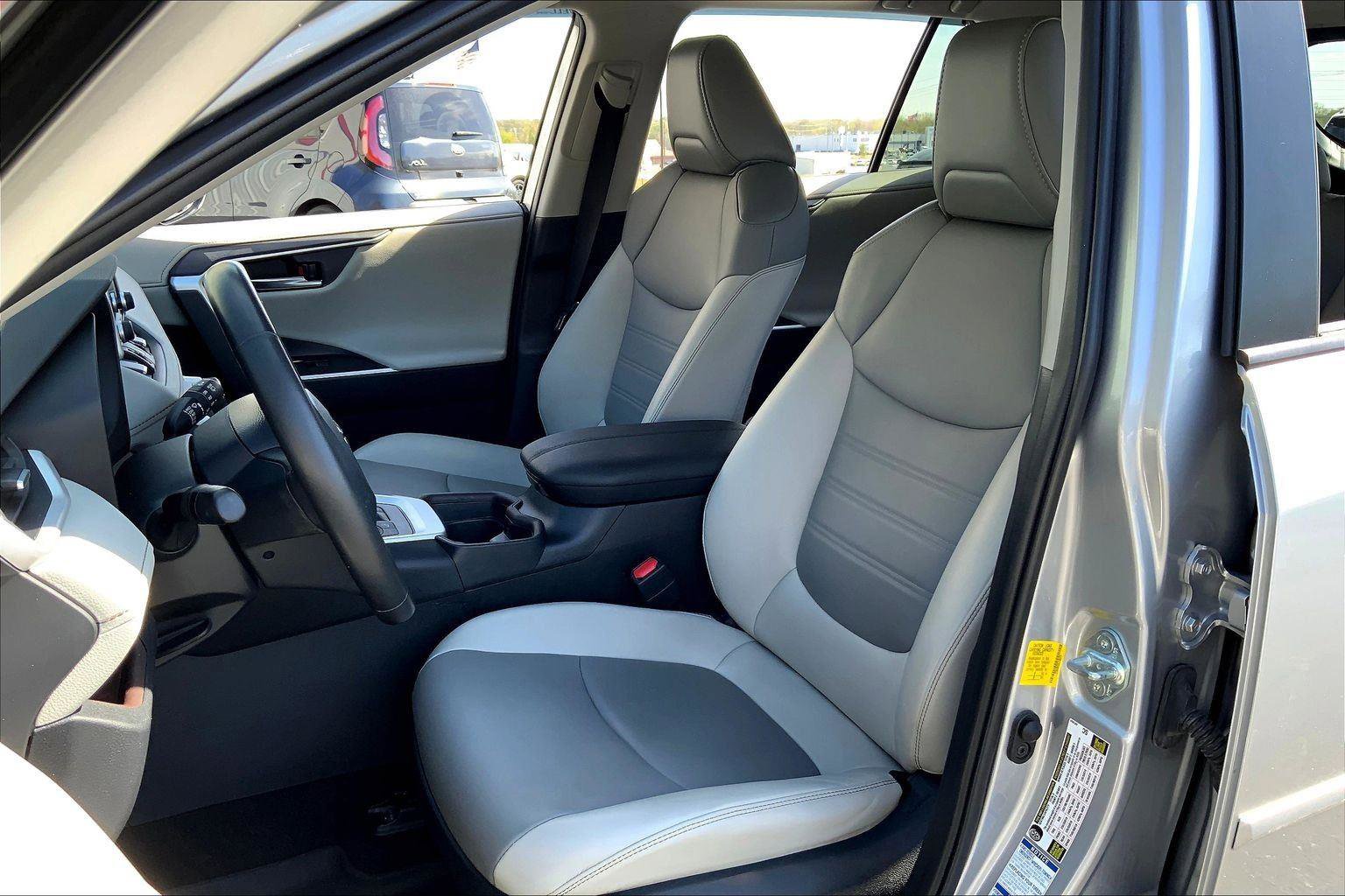 Used 2020 Toyota RAV4 Limited w/ All Weather Liner Package AWD/4WD image 24