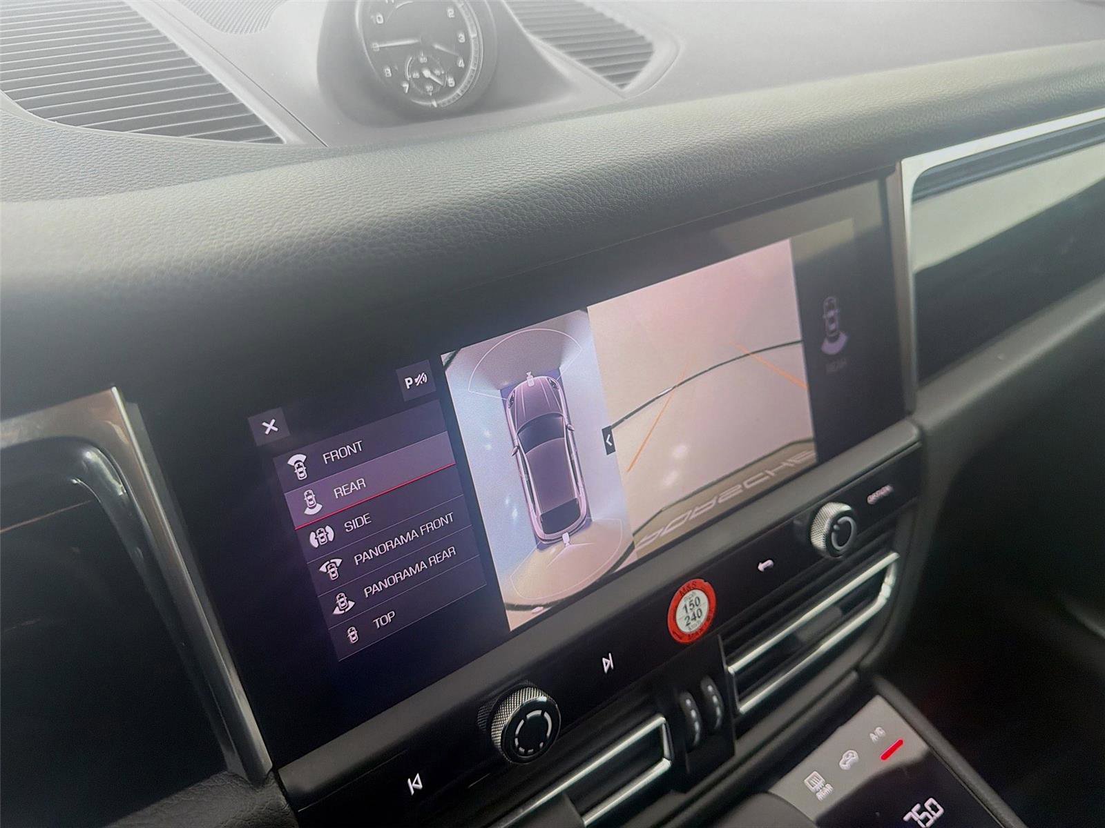 Certified 2023 Porsche Macan S AWD/4WD image 18