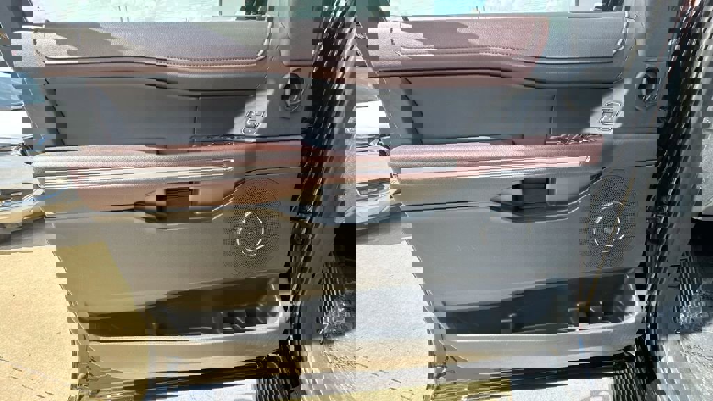 Used 2024 Ford Expedition Max Limited image 23