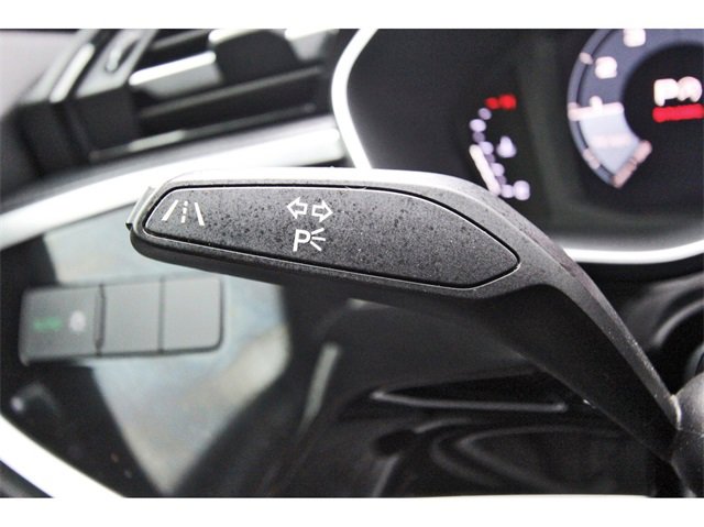 Used 2020 Audi Q3 2.0T Premium w/ Convenience Package image 16