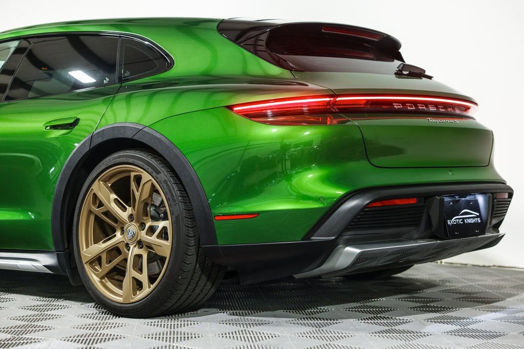 Used 2023 Porsche Taycan 4S AWD/4WD image 17