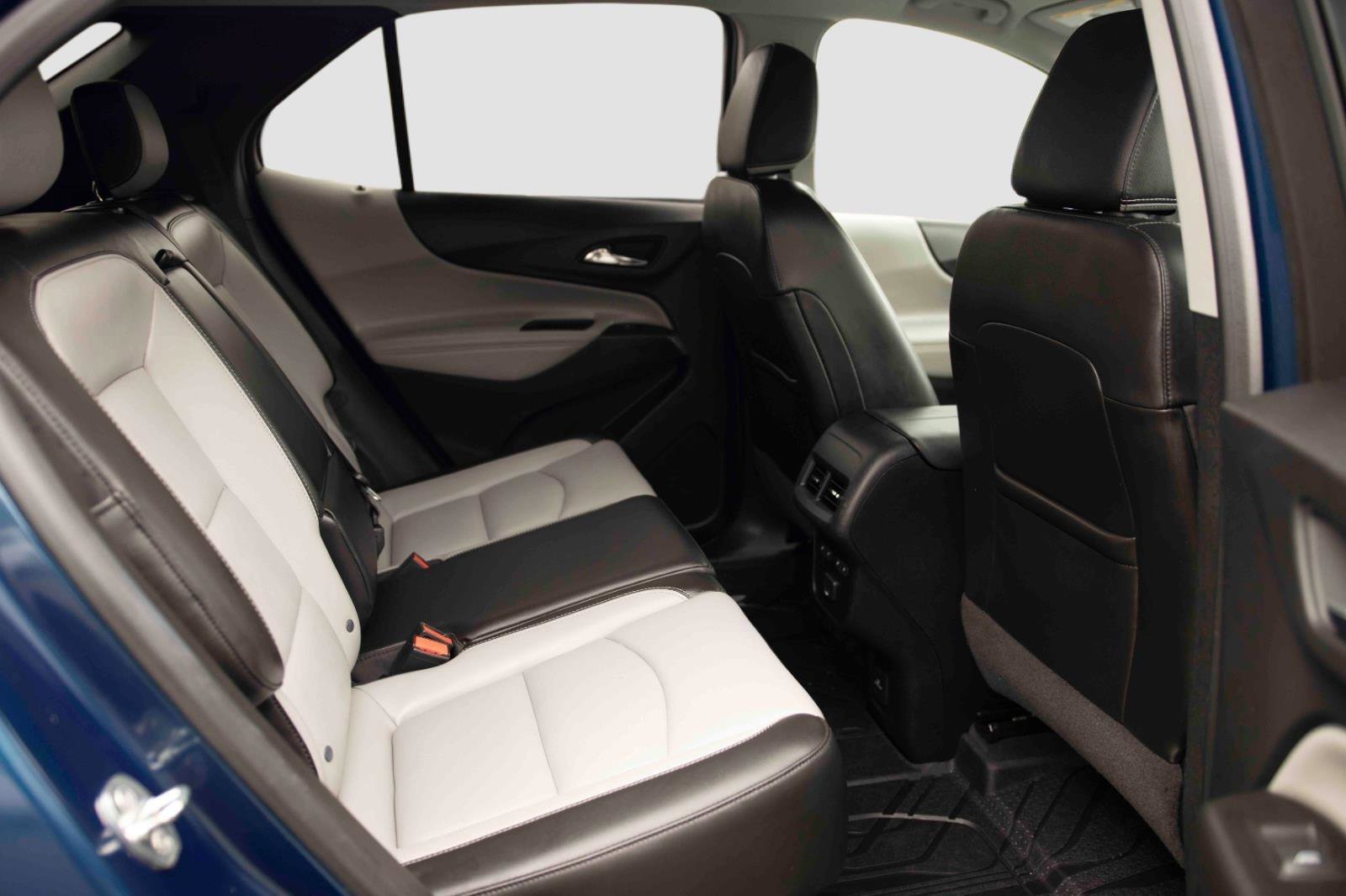 Used 2019 Chevrolet Equinox Premier FWD image 16