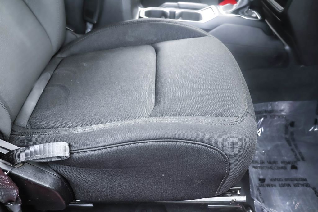 Used 2020 Jeep Wrangler Unlimited Sahara w/ Uconnect 4C Nav & Sound Group image 37