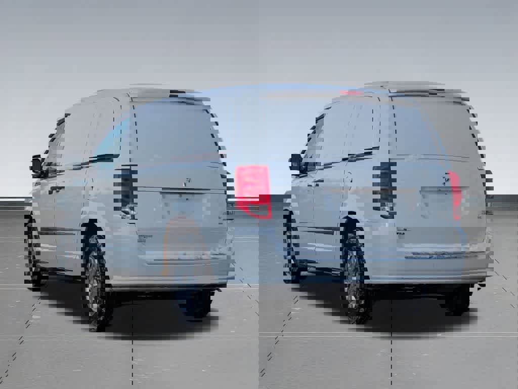 Used 2013 RAM C/V Tradesman image 4