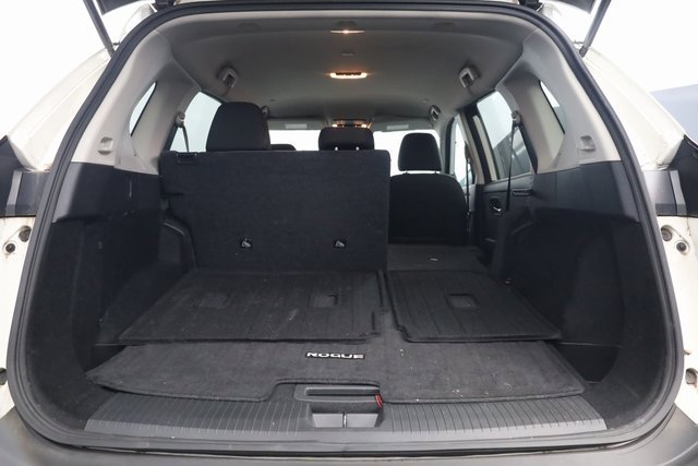 Used 2023 Nissan Rogue SV image 26