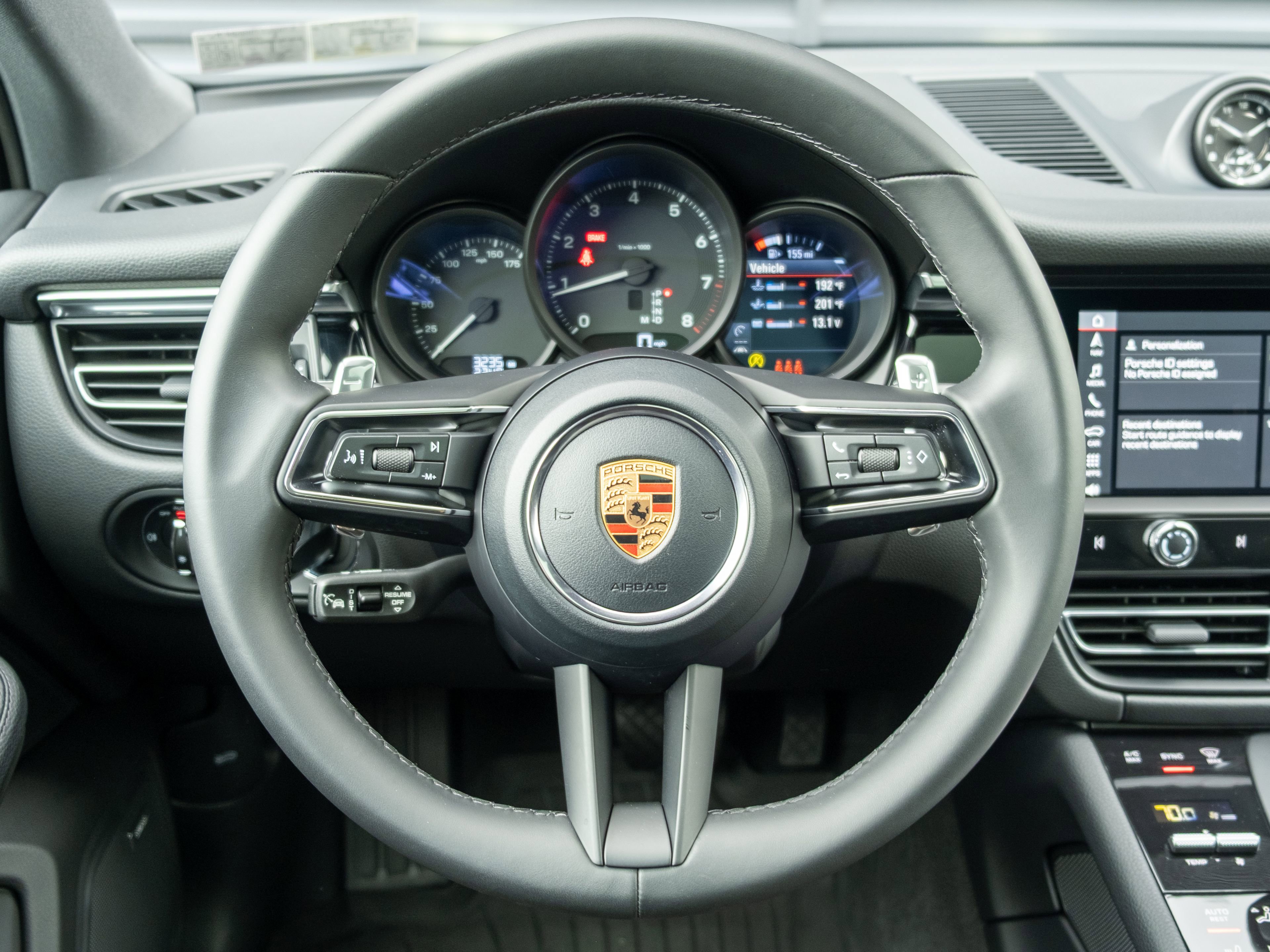 Certified 2026 Porsche Macan AWD/4WD image 6