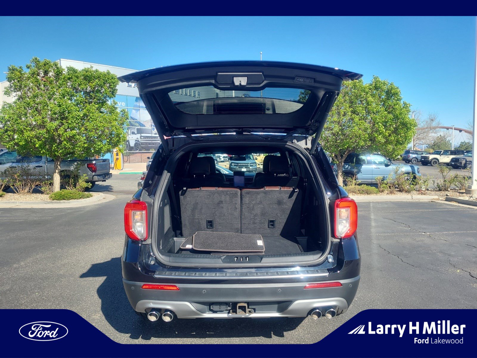 Used 2022 Ford Explorer Platinum w/ Equipment Group 601A image 33