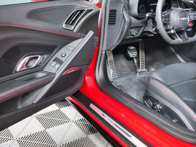 Used 2023 Audi R8 V10 performance RWD image 8