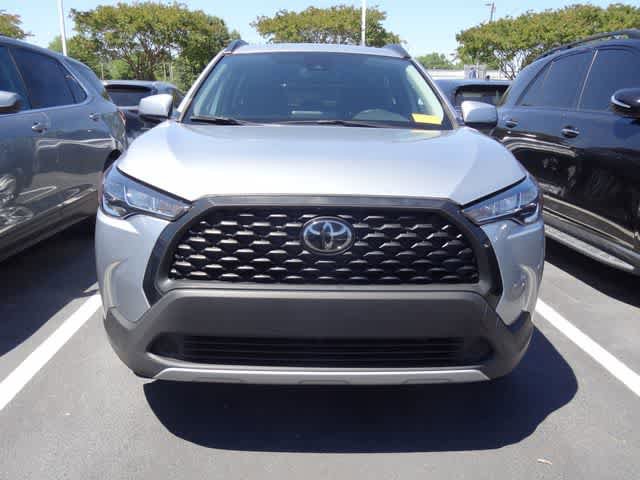 Used 2022 Toyota Corolla Cross LE AWD/4WD image 2