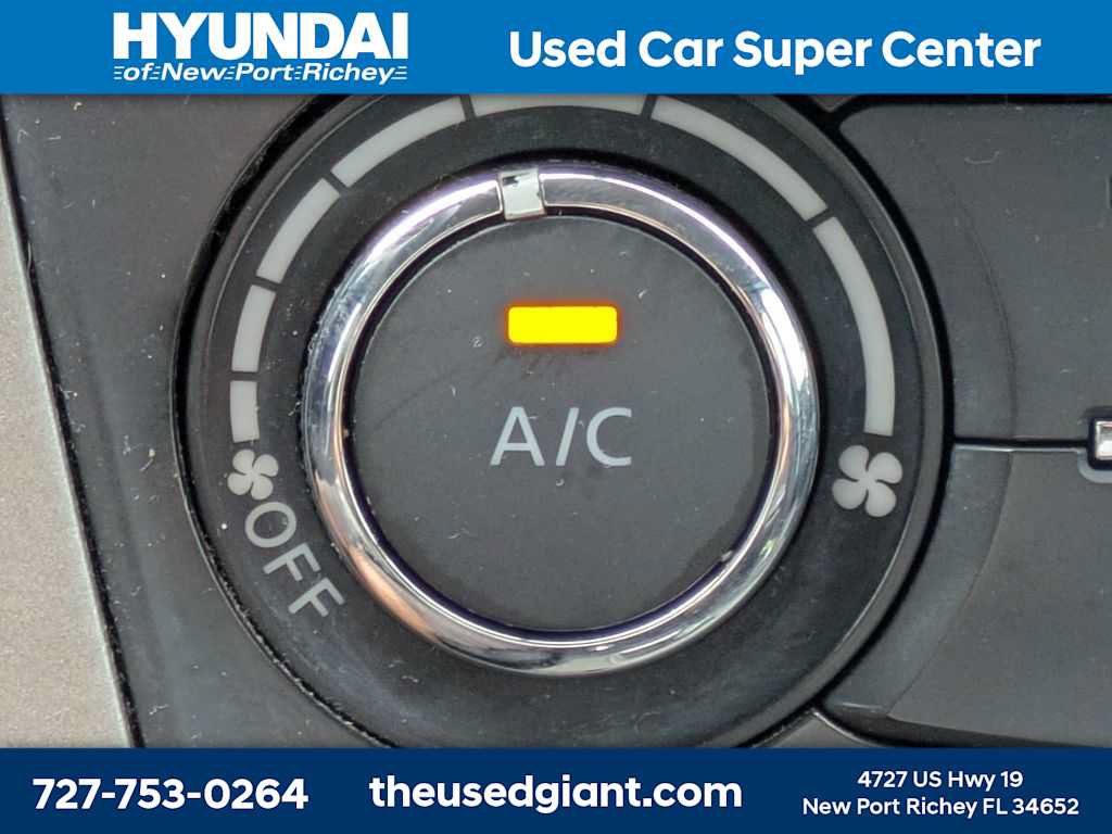 Used 2015 Nissan Sentra SV FWD image 21