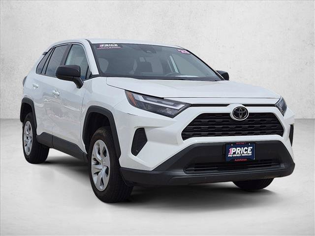 Used 2025 Toyota RAV4 LE AWD/4WD image 3