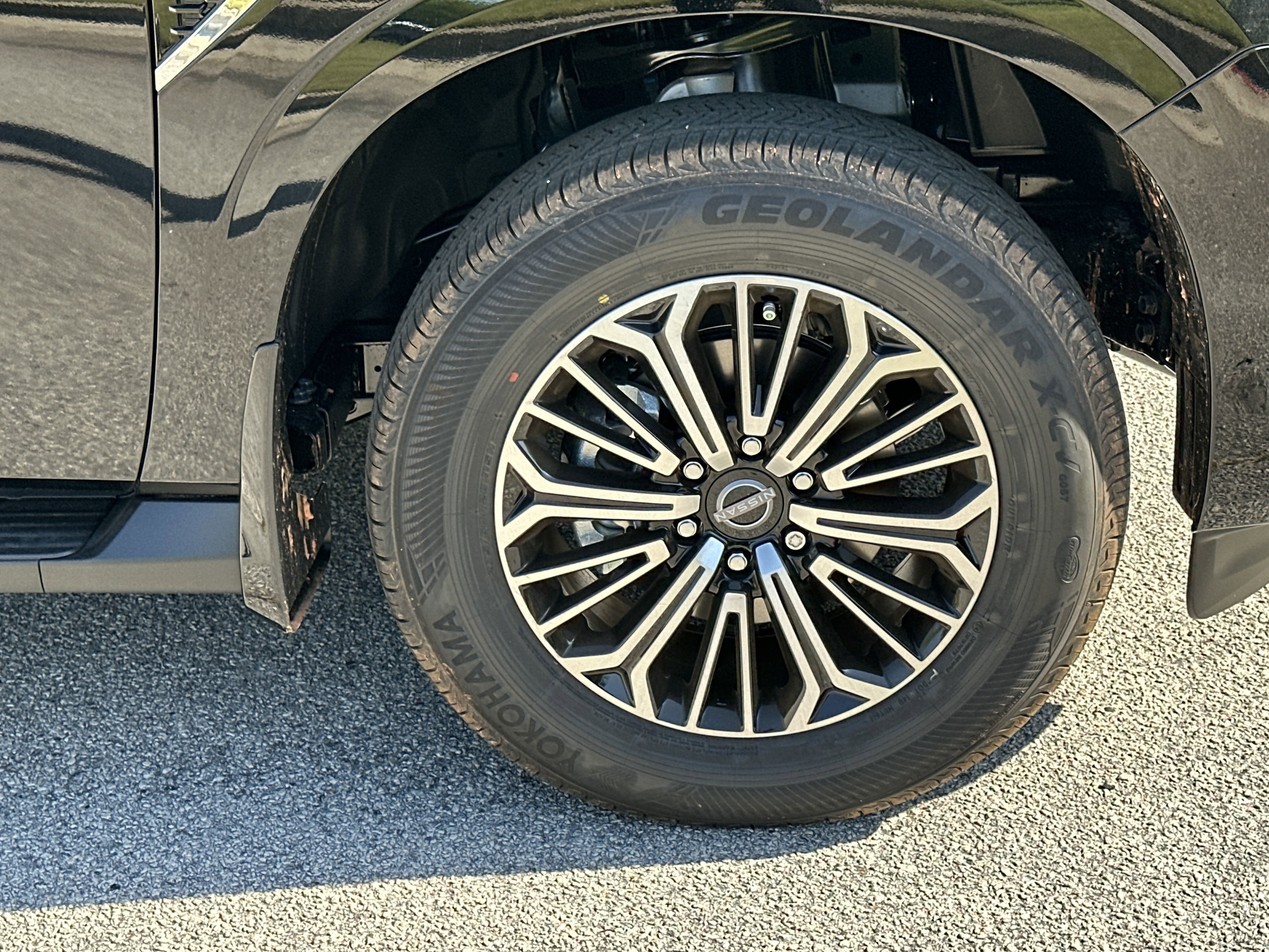 New 2025 Nissan Armada SL w/ Captain's Chari Seat Package image 12