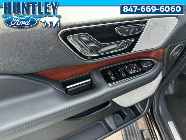 Used 2022 Lincoln Navigator Reserve image 24