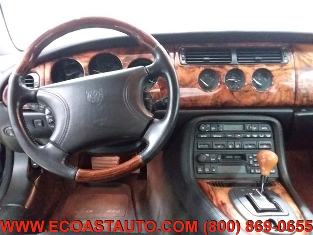 Used 1998 Jaguar XK8 Coupe image 11