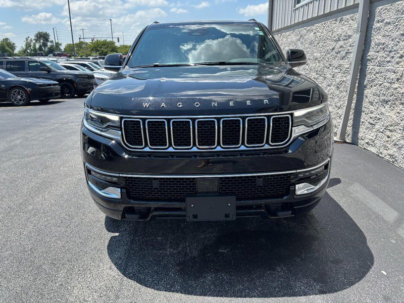 Used 2023 Jeep Wagoneer 4WD image 11