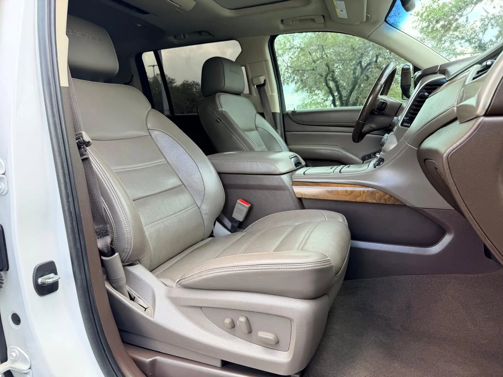 Used 2019 GMC Yukon XL Denali w/ Denali Ultimate Package RWD image 26
