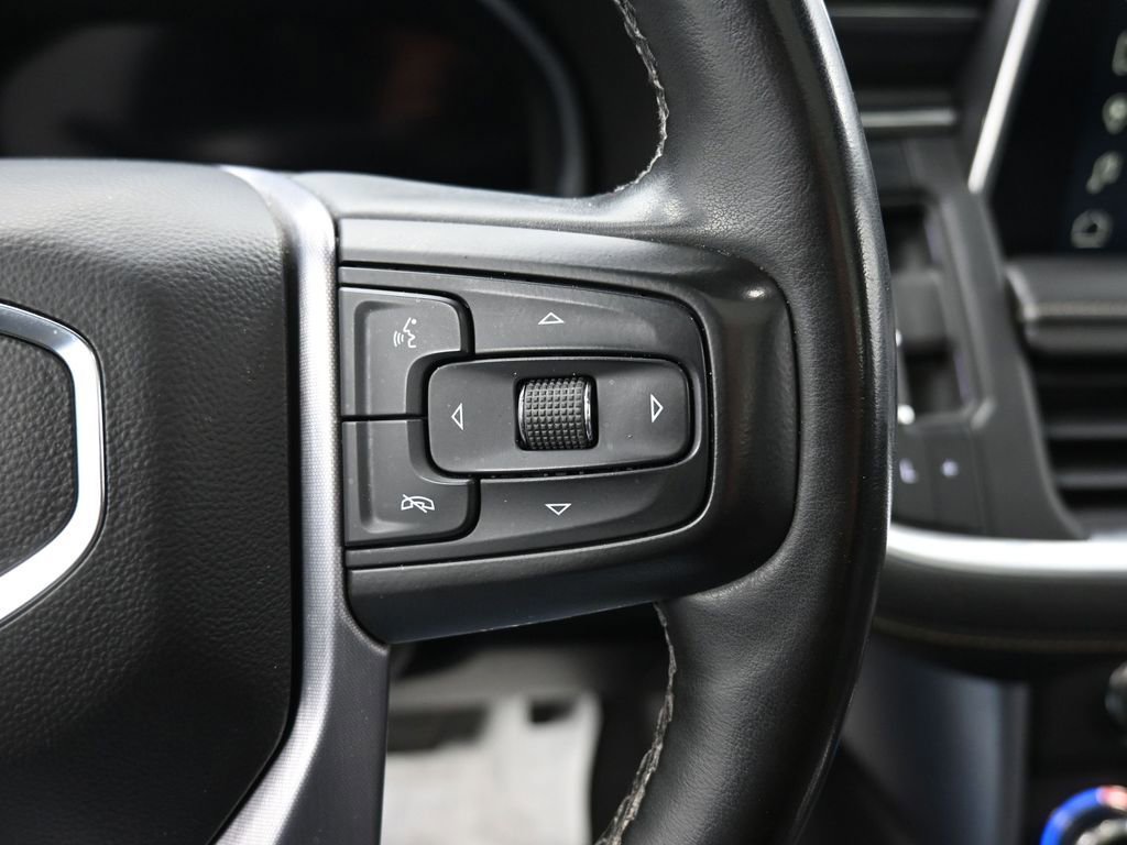 Used 2023 GMC Yukon XL SLT w/ SLT Luxury Package image 17