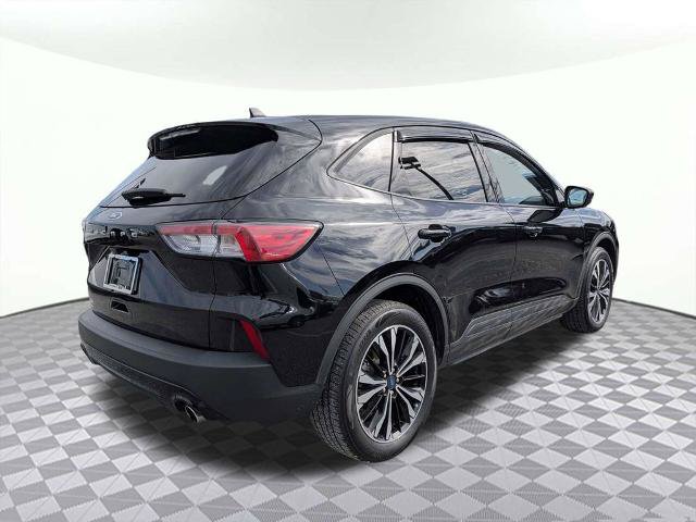Certified 2022 Ford Escape SE w/ SE Sport Appearance Package FWD image 3