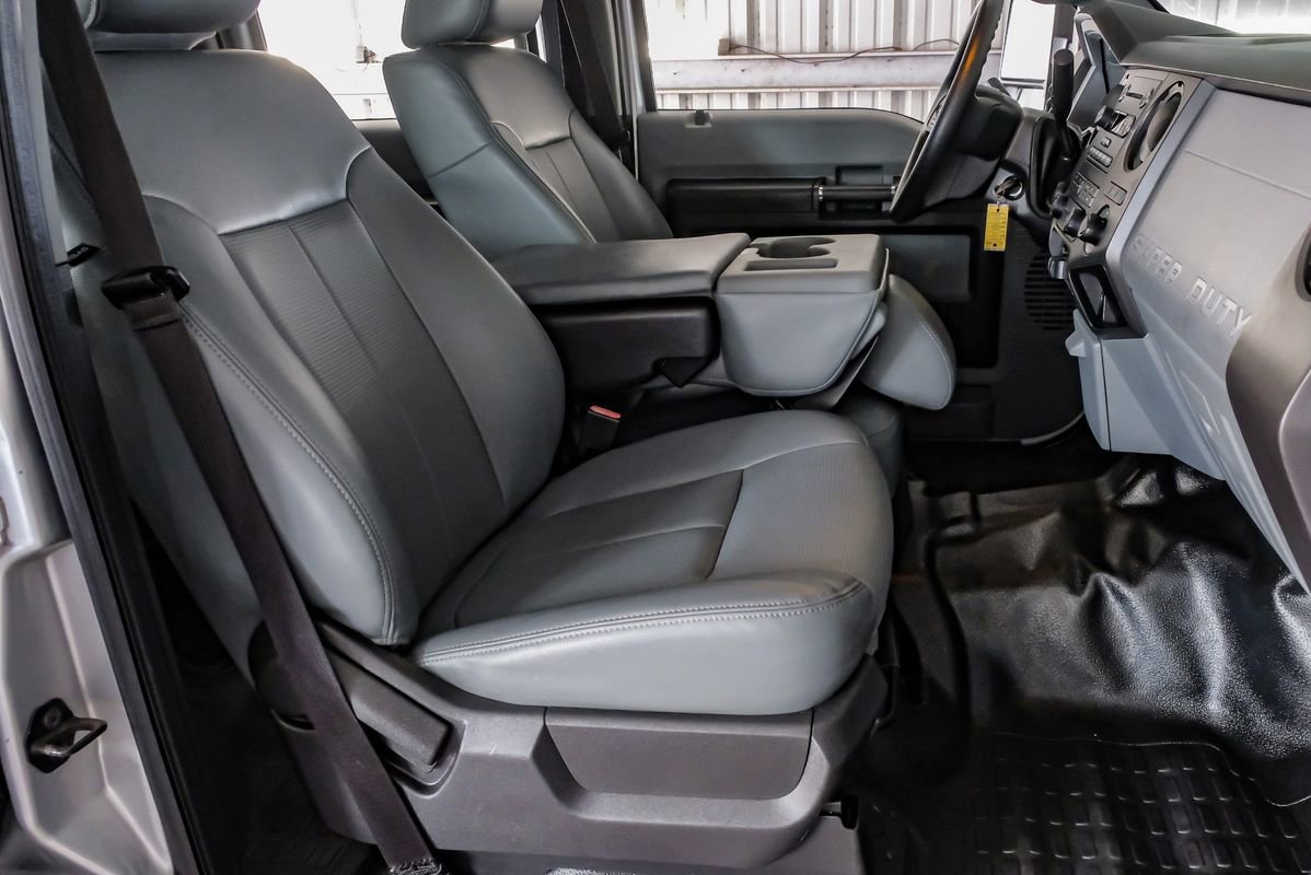 Used 2014 Ford F450 XL w/ Power Equipment Group image 30