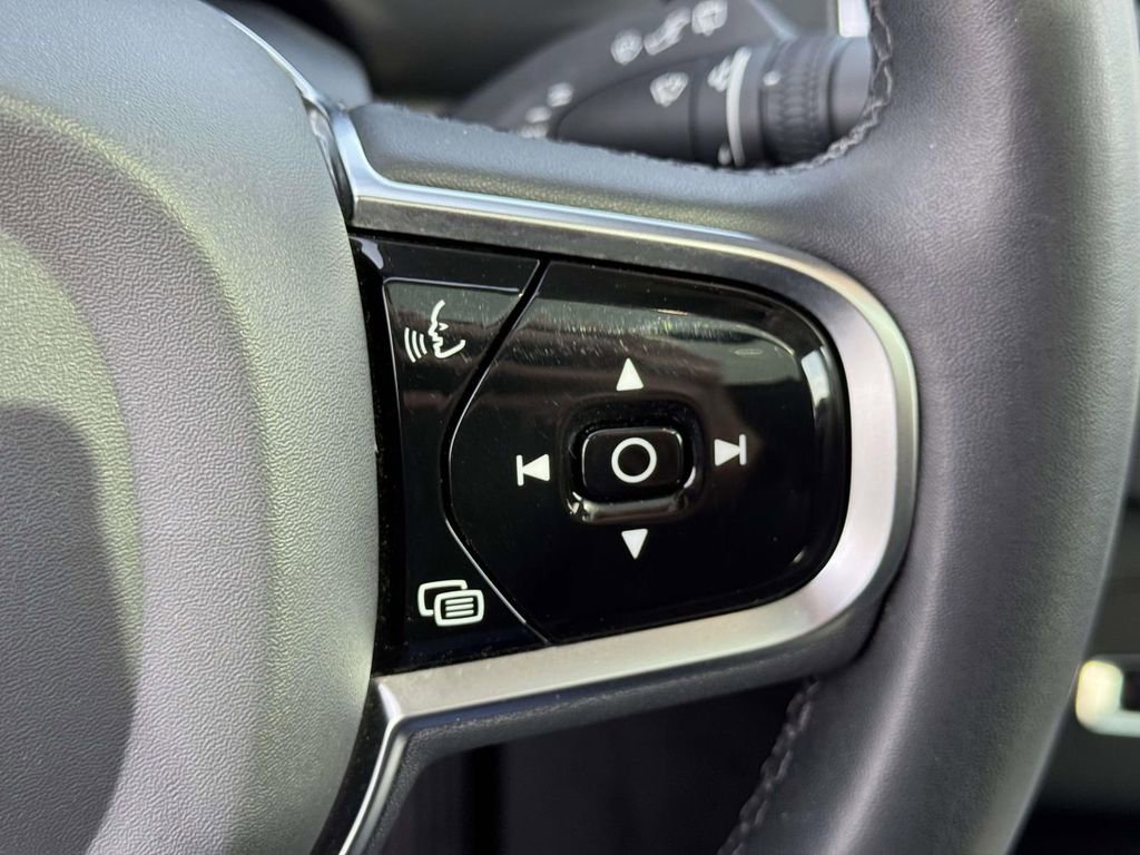 Used 2023 Volvo XC90 B5 Core w/ Climate Package image 20