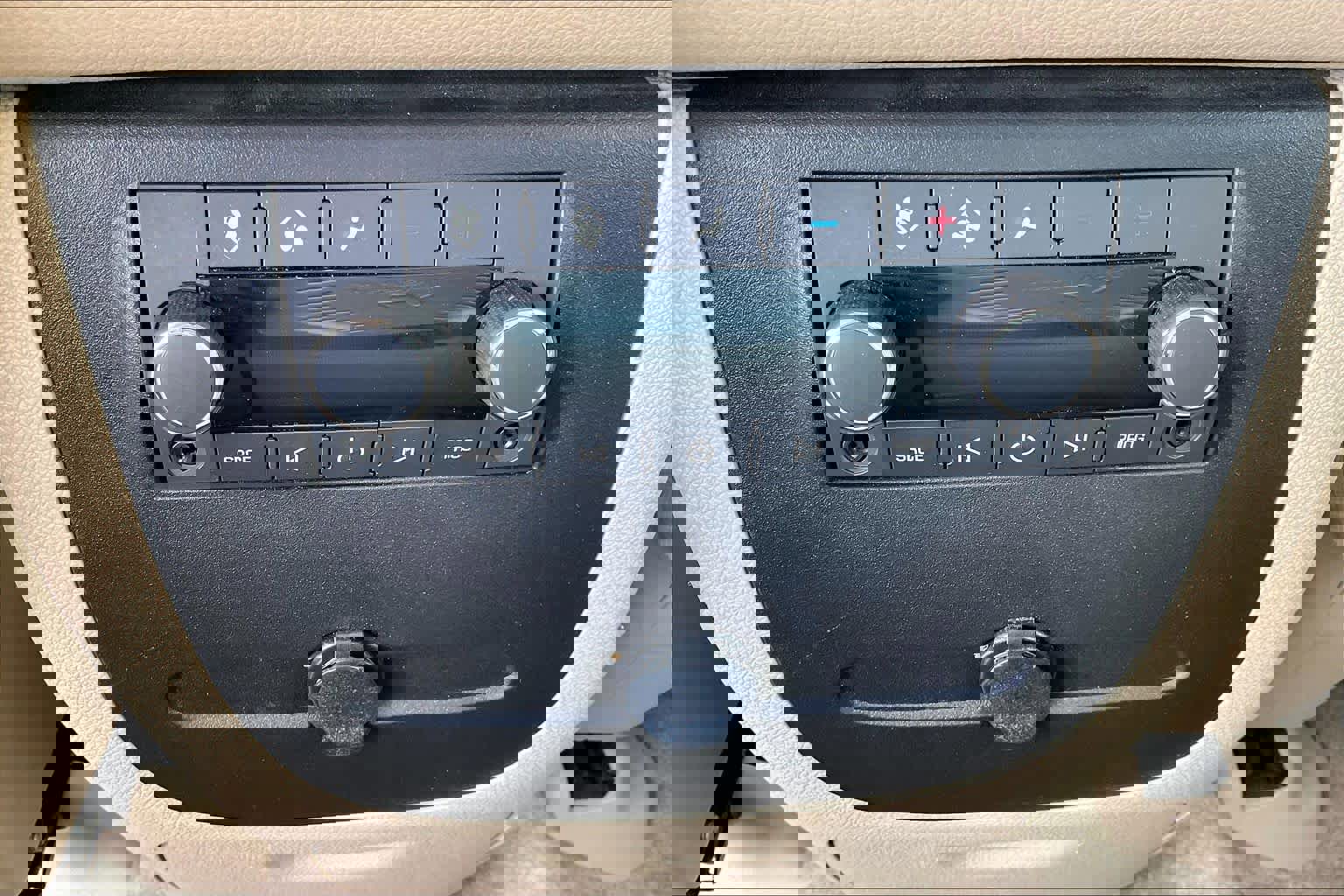 Used 2013 Chevrolet Tahoe LS w/ Texas Edition image 28