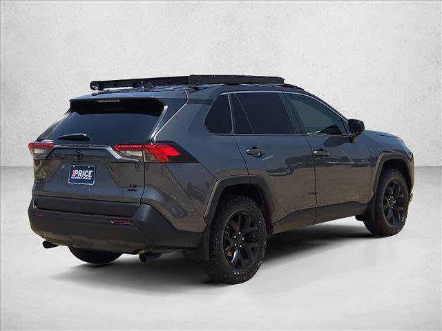 Used 2021 Toyota RAV4 LE AWD/4WD image 5