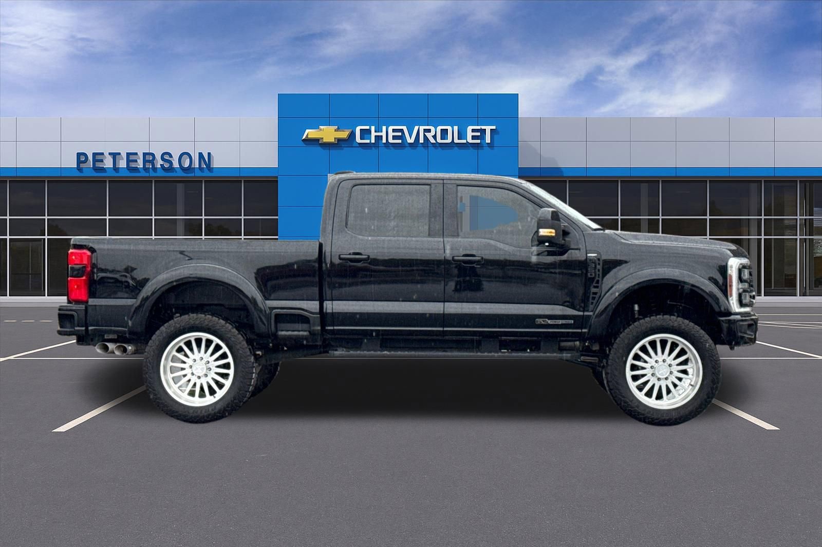 Used 2024 Ford F350 Lariat w/ Lariat Ultimate Package AWD/4WD image 3