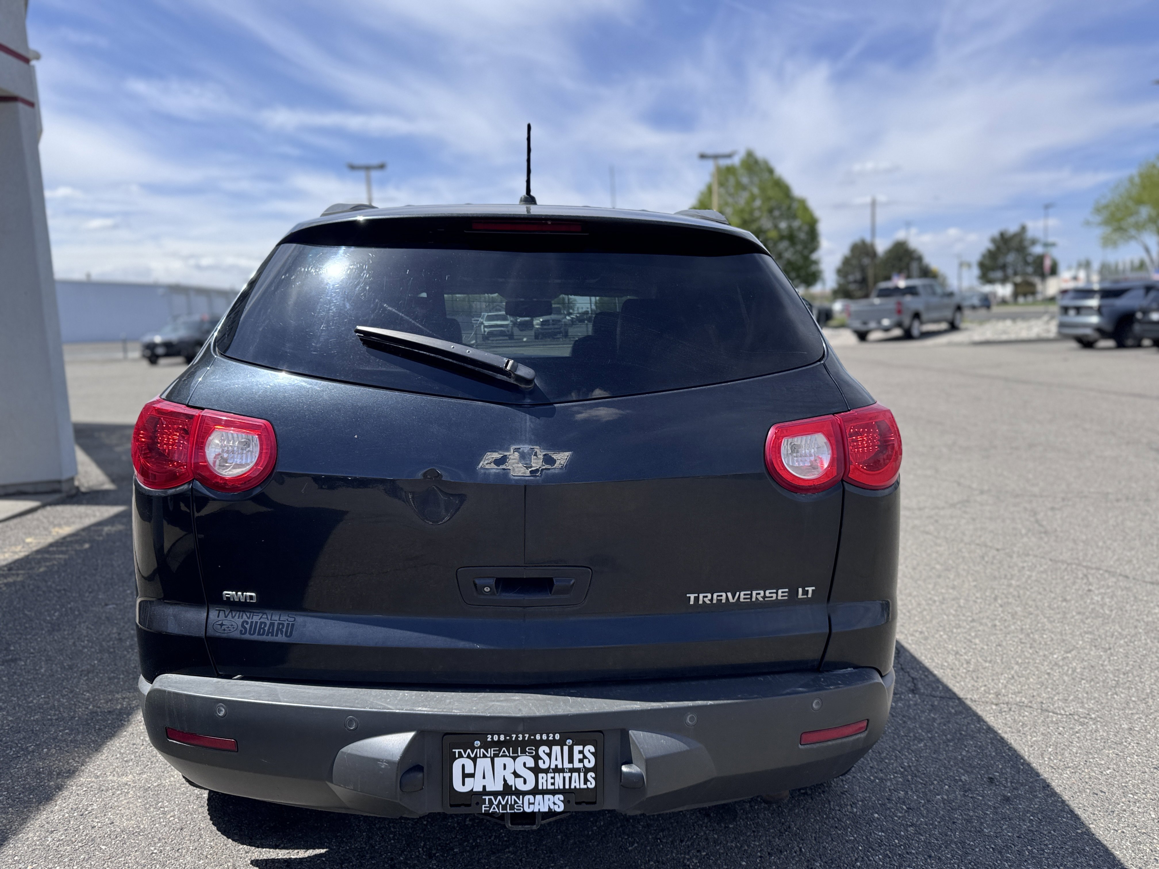 Used 2011 Chevrolet Traverse LT w/ Personal Connectivity Package AWD/4WD image 7