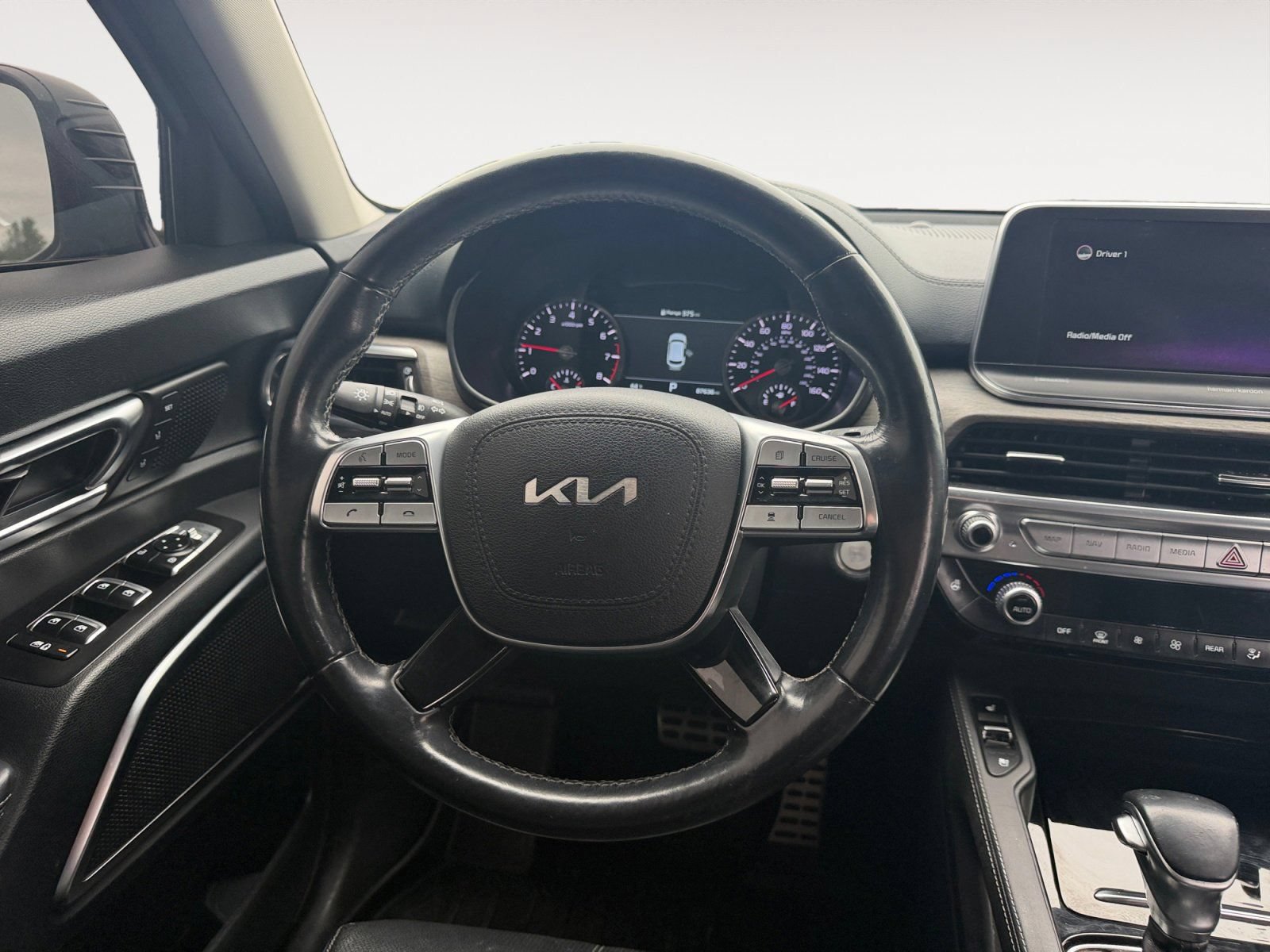 Used 2022 Kia Telluride SX w/ Nightfall Edition Package AWD/4WD image 12