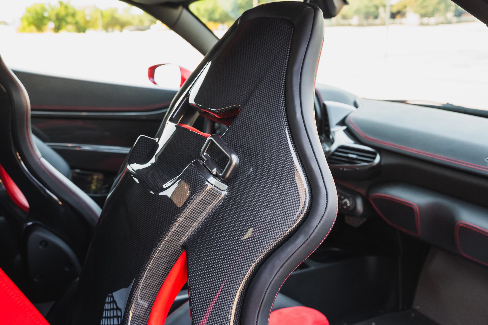 Used 2015 Ferrari 458 Speciale Coupe RWD image 68
