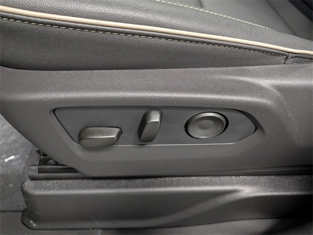 New 2026 Chevrolet Suburban Premier image 12