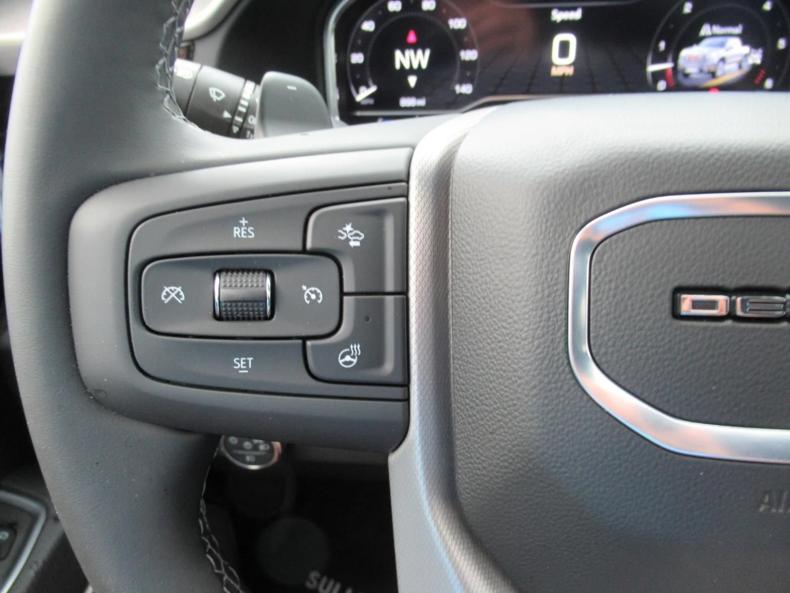 Used 2025 GMC Sierra 1500 Denali w/ Denali Reserve Package AWD/4WD image 23