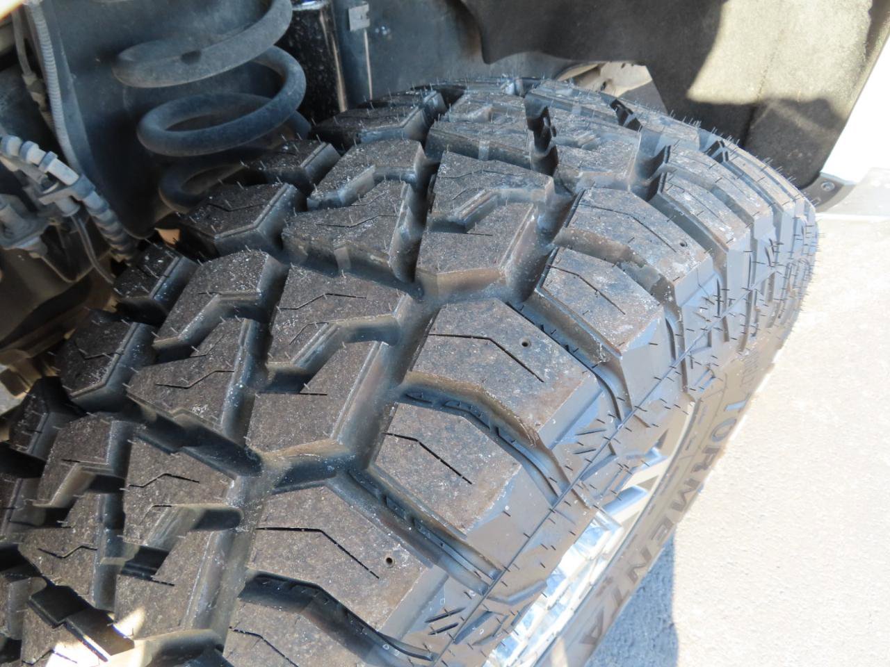 Used 2018 Ford F250 Lariat w/ Camper Package image 12