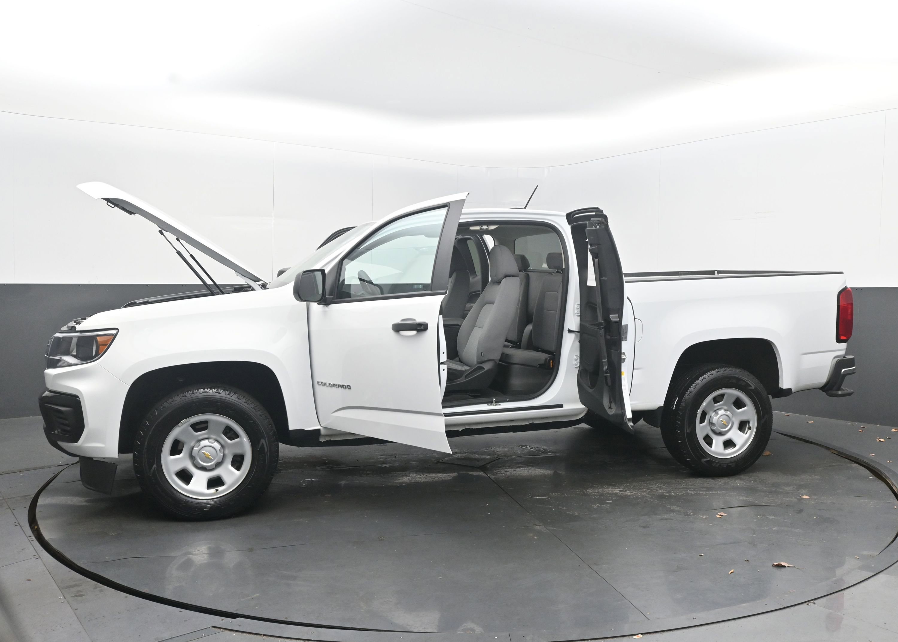 Used 2022 Chevrolet Colorado W/T image 39