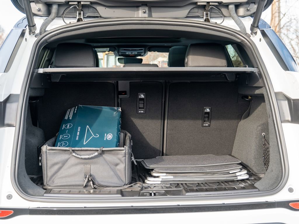 Used 2023 Land Rover Range Rover Evoque R-Dynamic S image 38