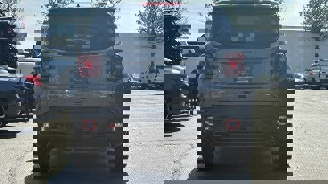 Used 2021 Jeep Renegade Trailhawk w/ Sun & Sound Group image 7