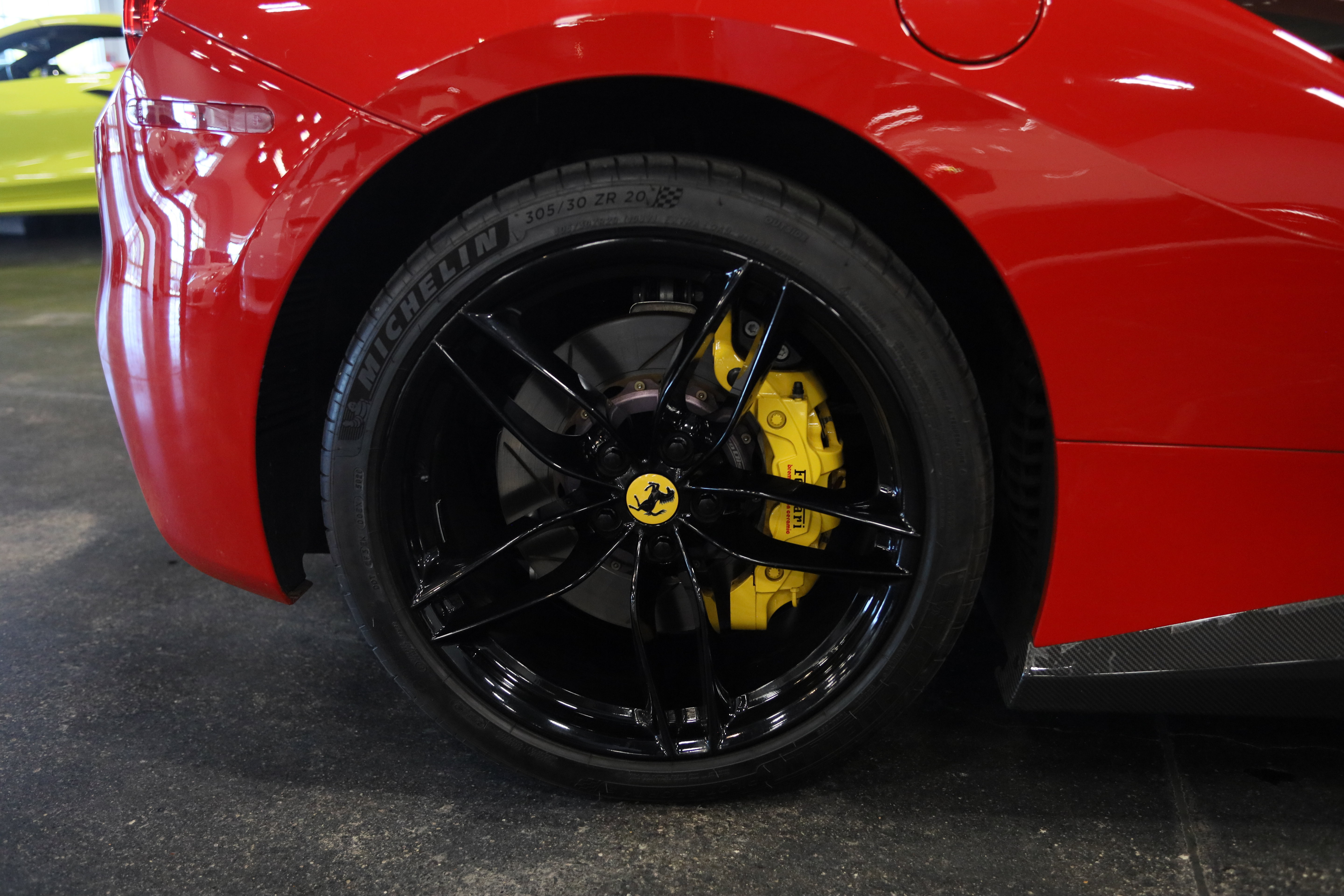 Used 2019 Ferrari 488 Spider RWD image 10