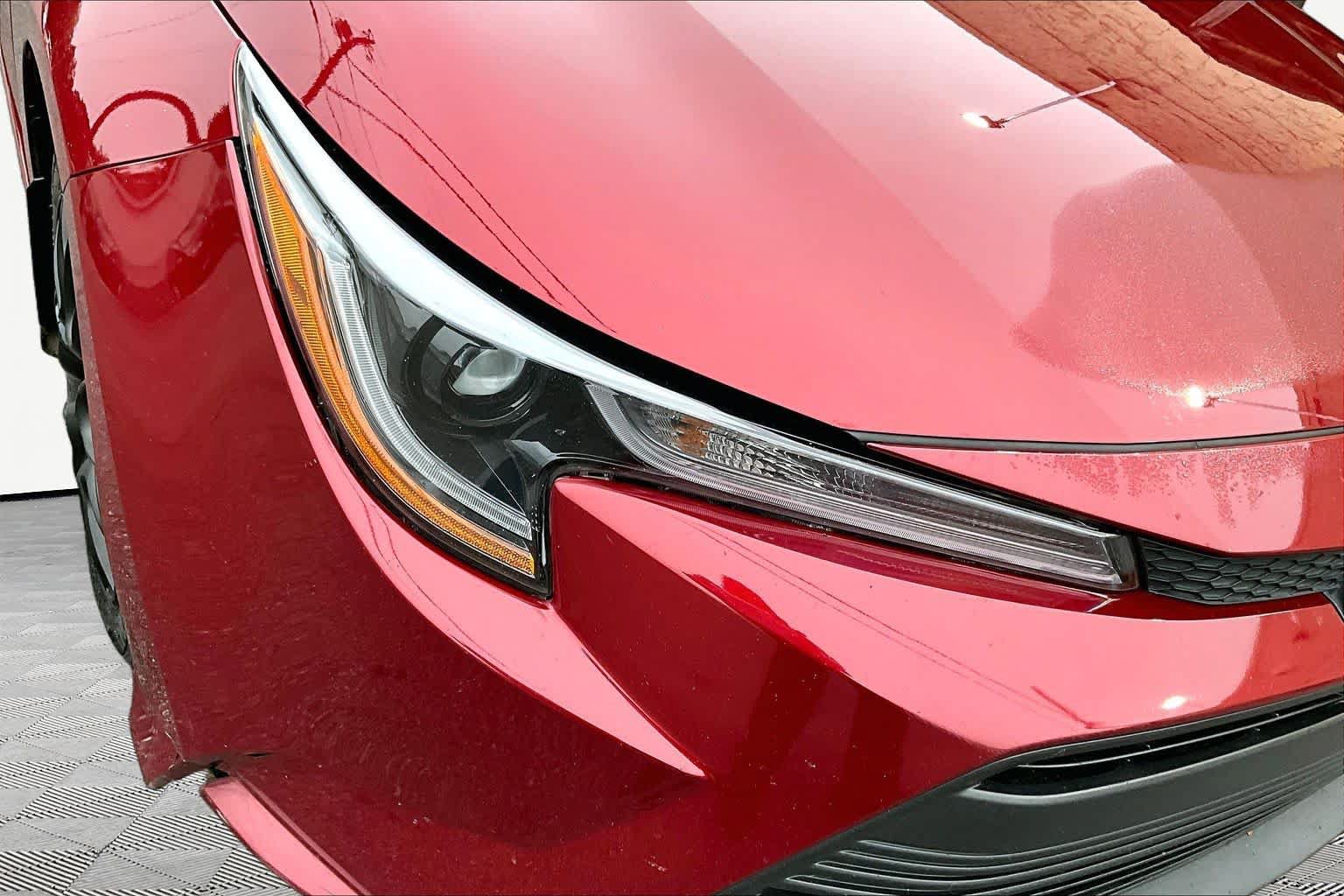 Used 2025 Toyota Corolla LE FWD image 28