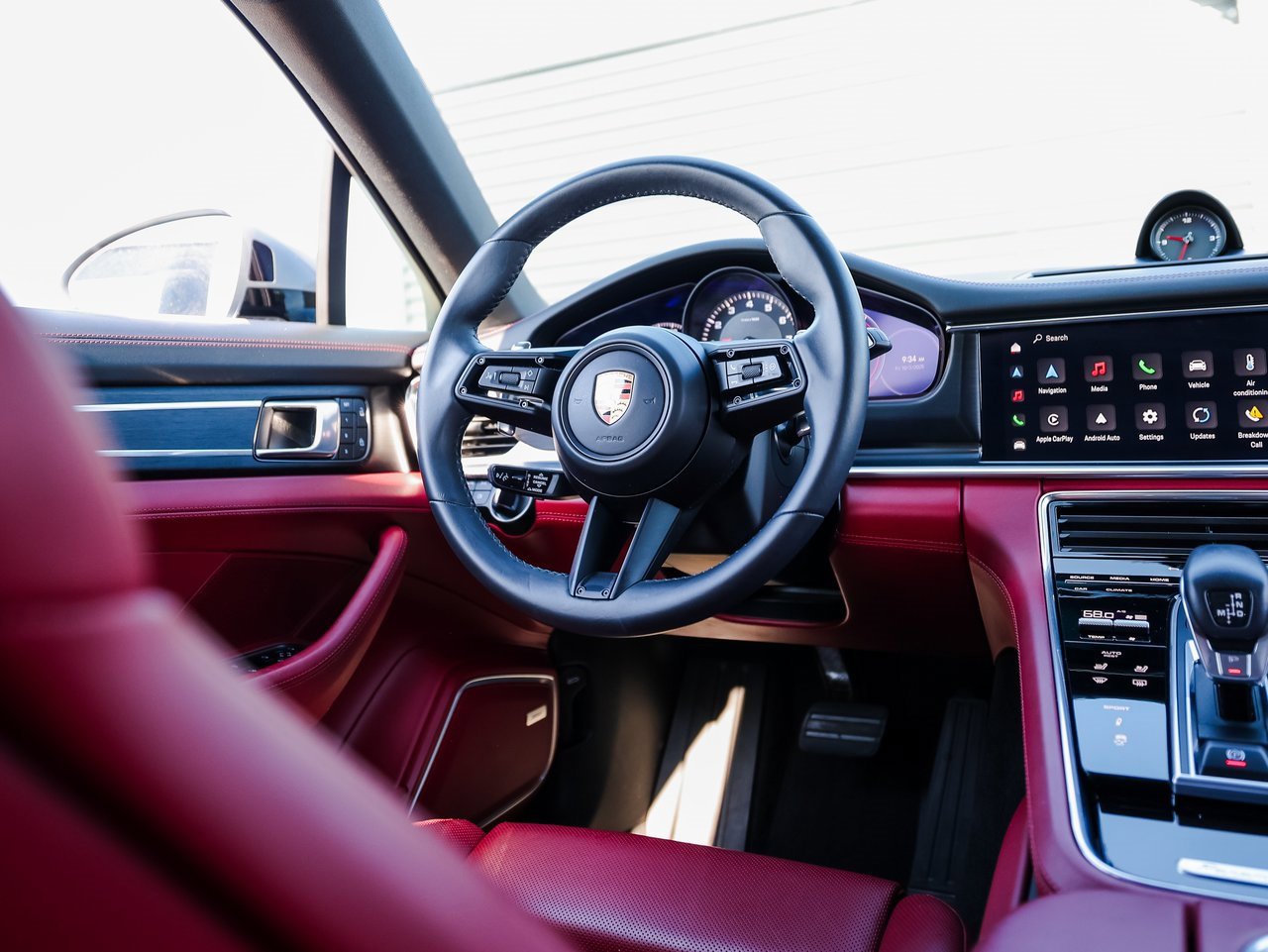 Certified 2023 Porsche Panamera Platinum Edition image 25