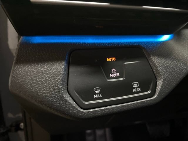 Used 2025 Volkswagen ID.4 Pro RWD image 35
