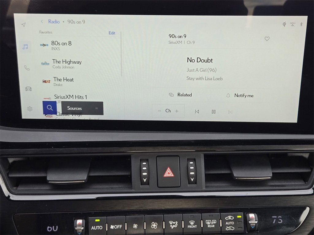 Used 2023 Lexus ES 300h F Sport image 18